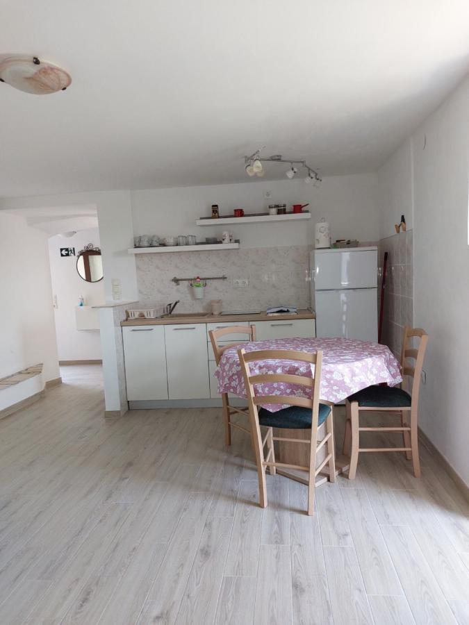 Apartman Biba Lubenice Exterior photo